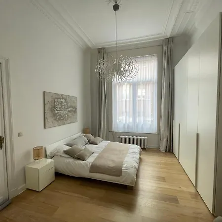 In Trendy Chatelain Center Area Little Garden Internet Wifi Apartment Brussels